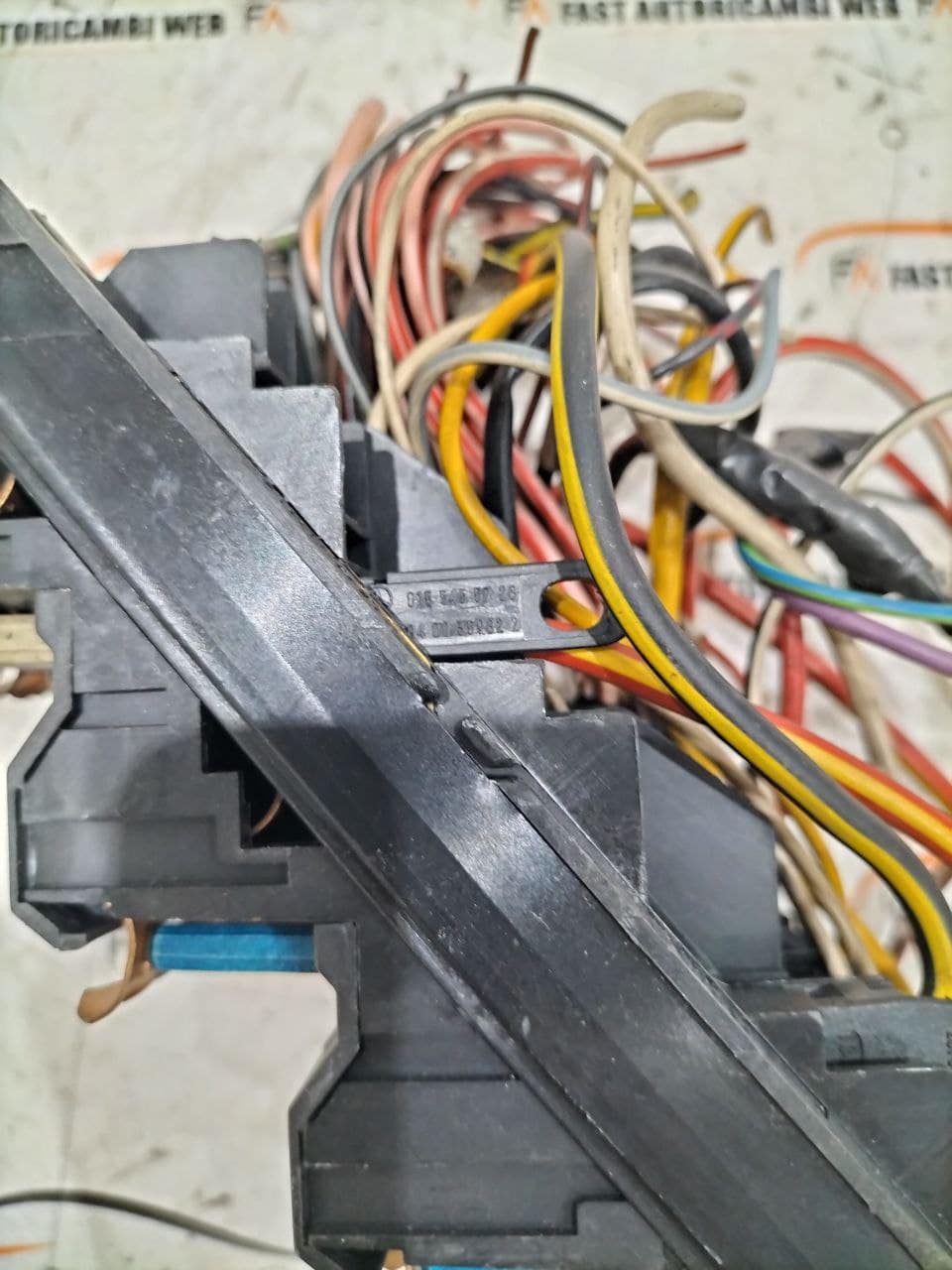 Scatola fusibili Mercedes classe E W124 A1245438905 3 3