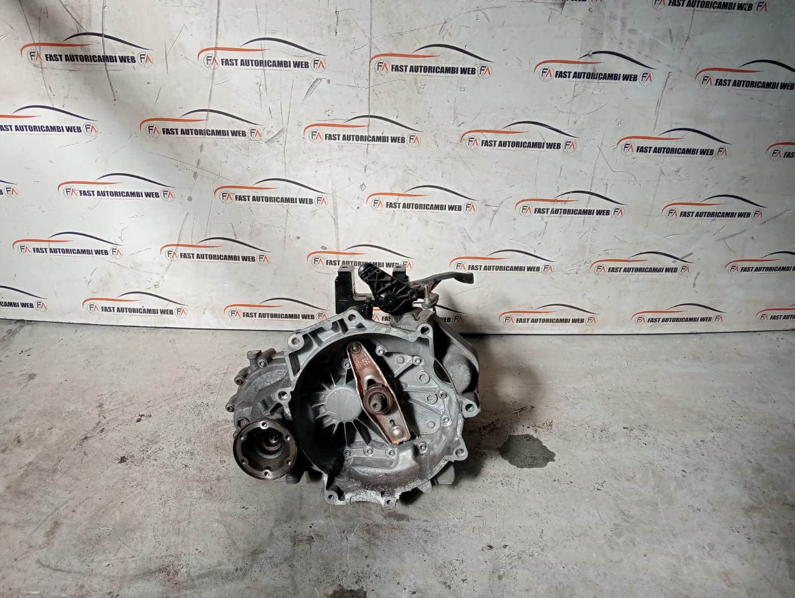 Cambio seat ibiza 1.6 benzina rf516 manuale en1706acaisi9cu3. Prezzo su richiesta 5 IMG-20250412-WA0080