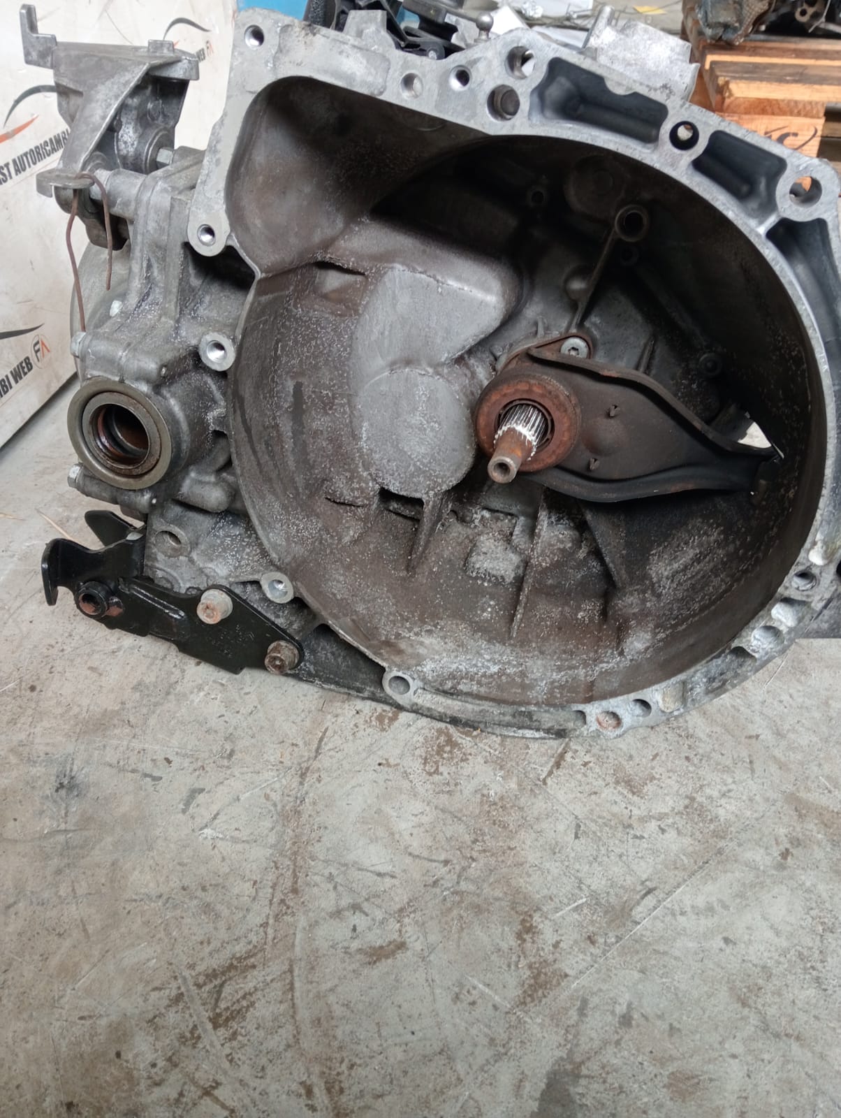 Cambio manuale Peugeot 308 1.6 HDI 2018 9805625610 PREZZO SU RICHIESTA 6 Immagine WhatsApp 2025-04-12 ore 14.47.09_f67a2f03