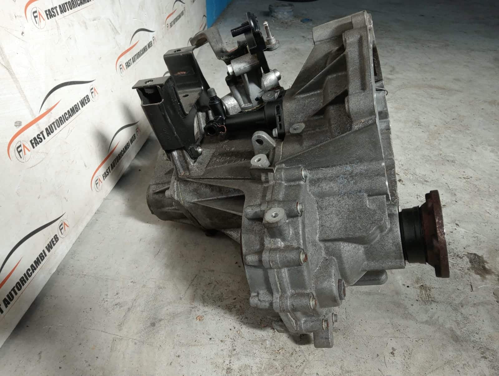 CAMBIO MANUALE 5 MARCE VOLKSWAGEN POLO 6R 1.2 TSI CGP 02T301103 2013. Prezzo su richiesta 4 Immagine WhatsApp 2025-04-12 ore 16.24.22_a512e224