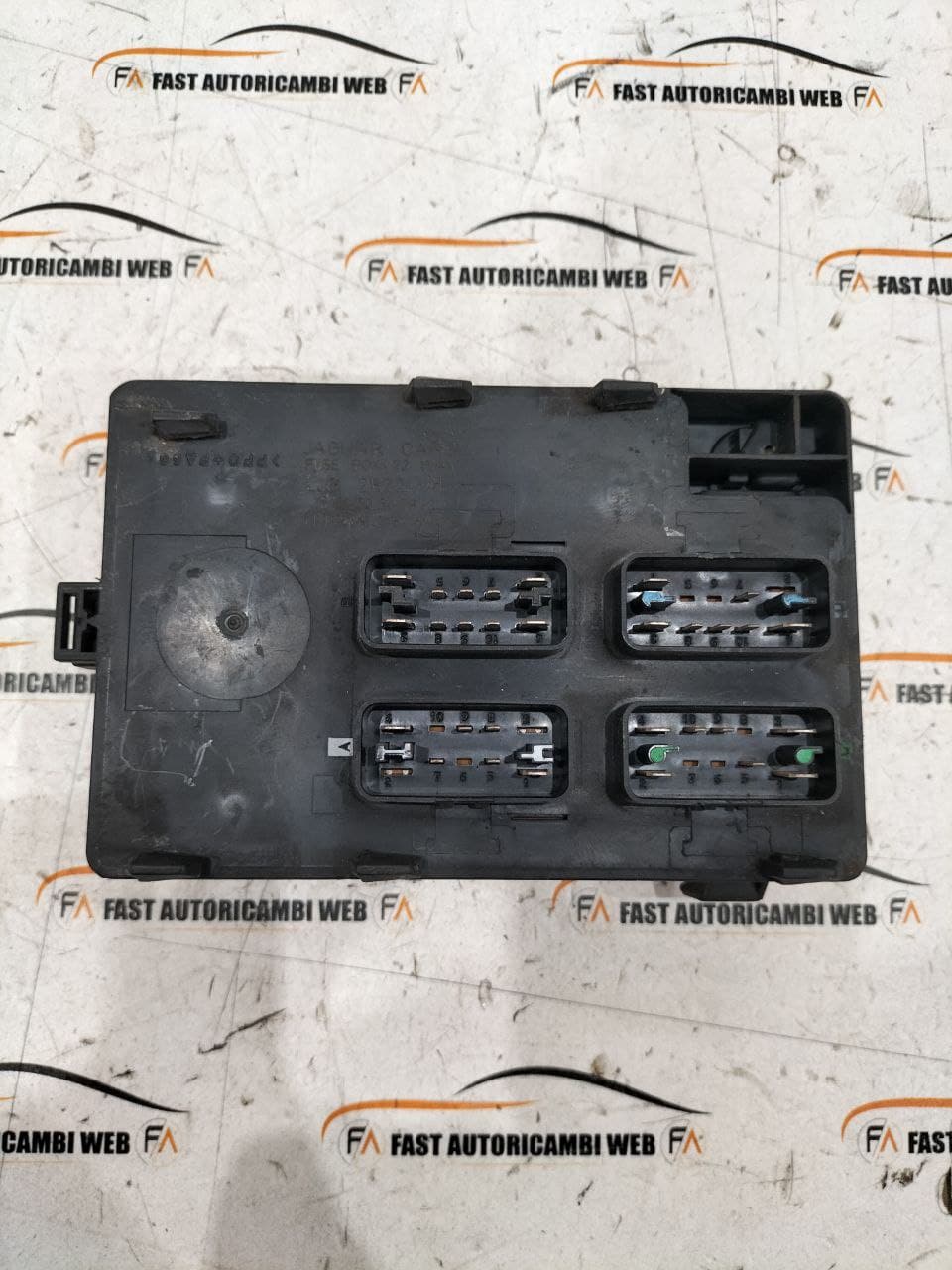 Scatola fusibili e relè vano motore Jaguar XK8 LJB2822AB 2 2