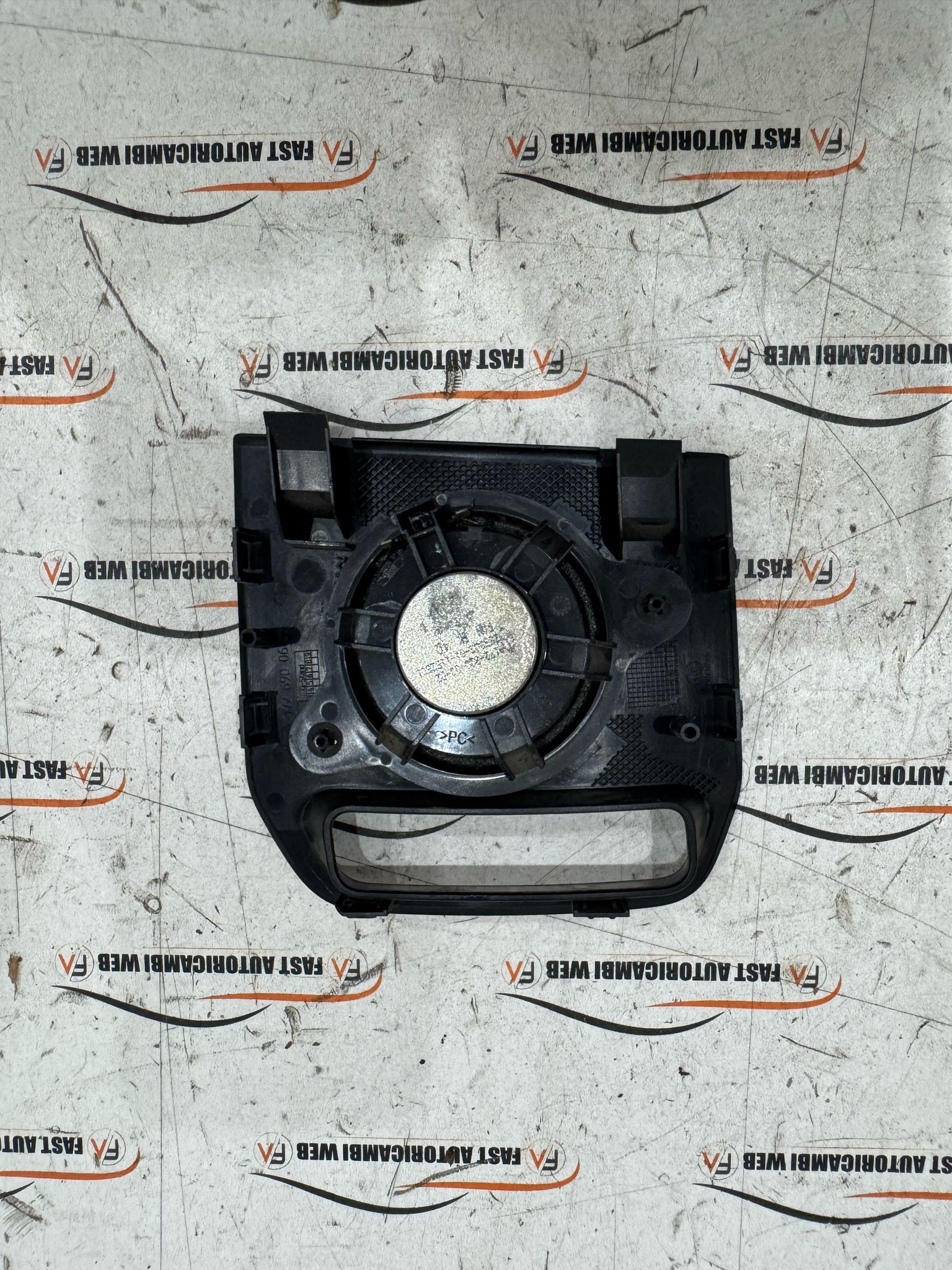 Copertura altoparlante sinistro Mercedes Benz SLK Classe R172 172 690 06 25 4 IMG-20250514-WA0101