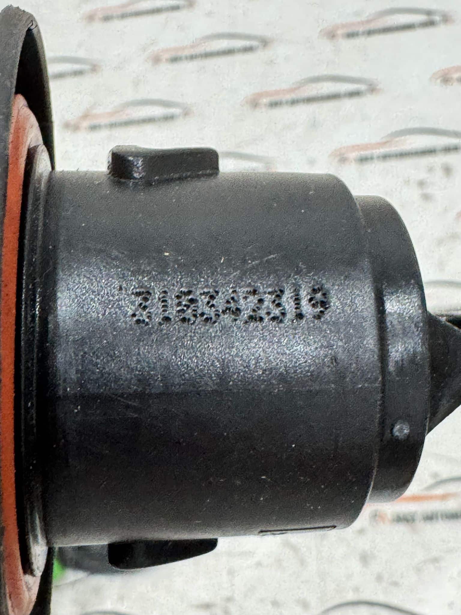 Tappo serbatoio per alfa romeo GTV 916, cod 310342319 4 IMG-20250516-WA0017