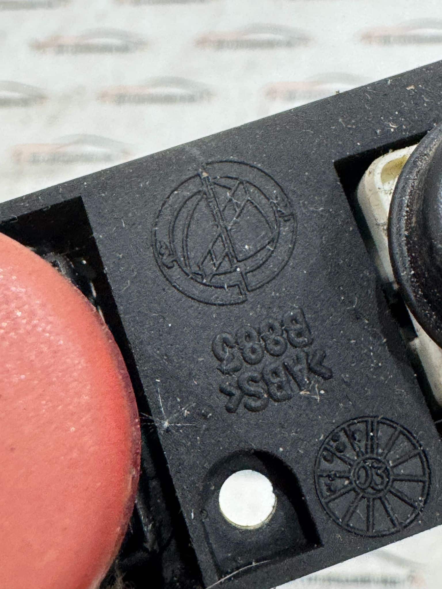 Interruttore 4 frecce per alfa romeo GTV 916 / spider 60685060 5 IMG-20250516-WA0028