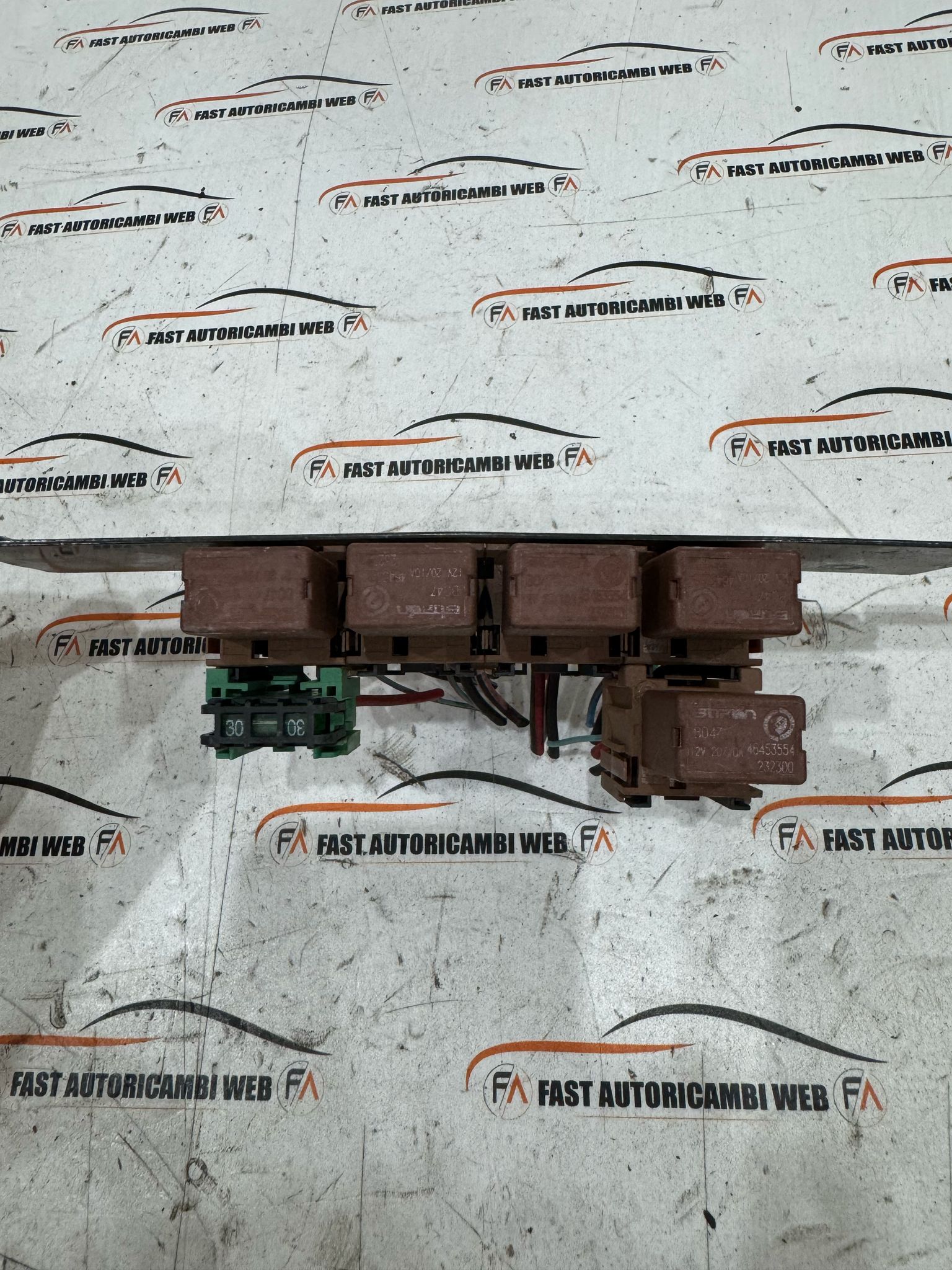 centralina/modulo fusibili per Alfa Romeo GTV 916 con relè. PREZZO SU RICHIESTA. 3 IMG-20250516-WA0031