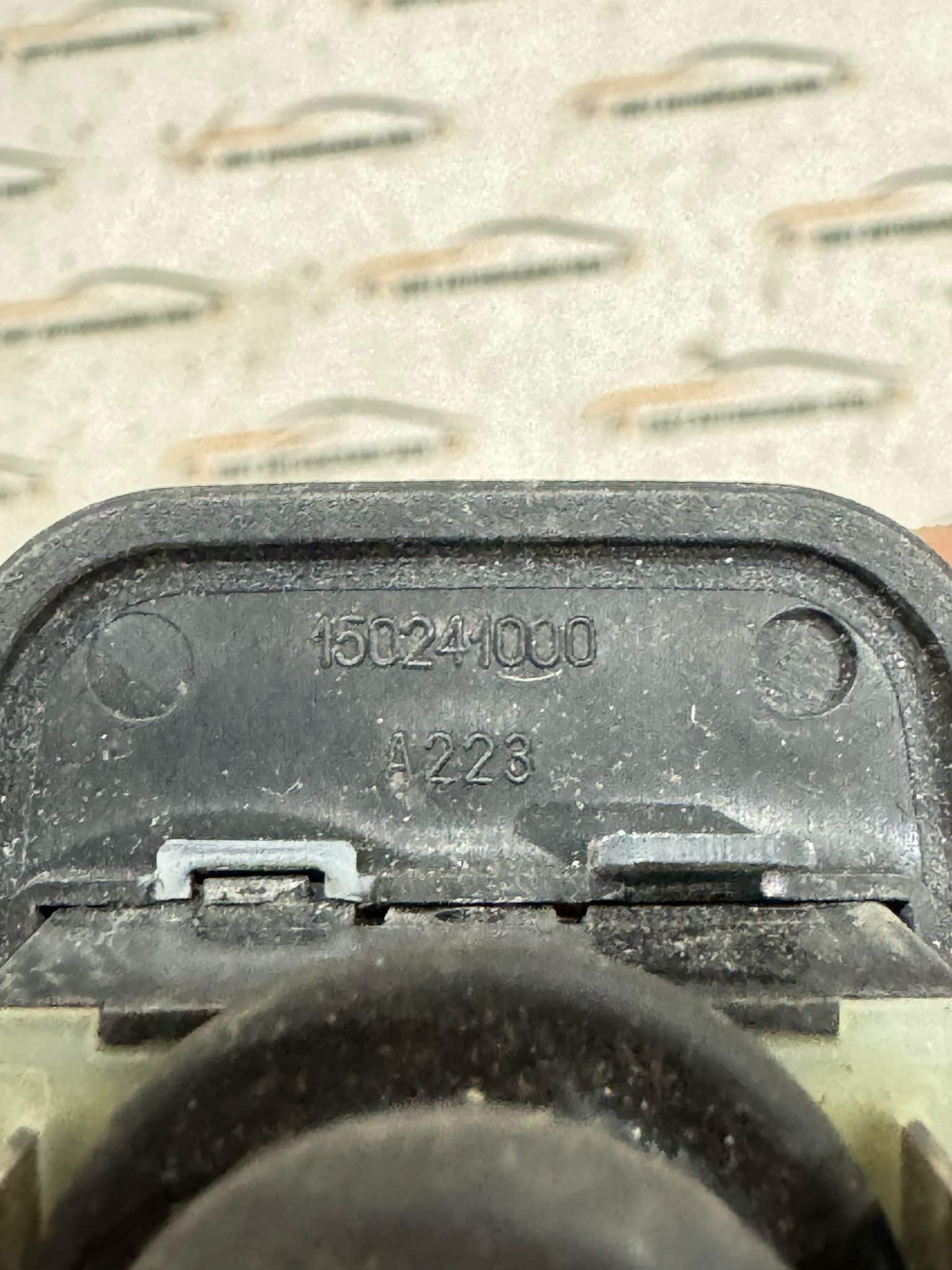 interruttori e controlli interni dell'auto per Alfa Romeo GTV 916 150244000 2 IMG-20250516-WA0043