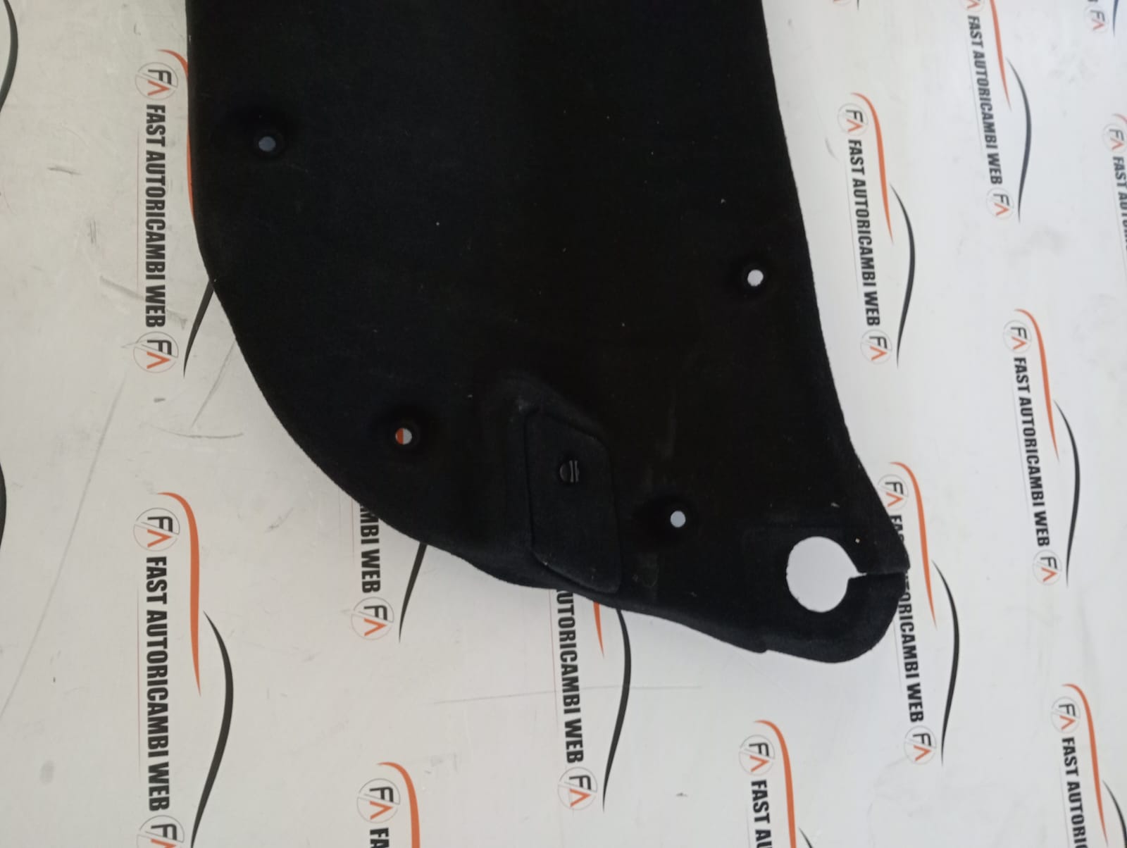 Rivestimento del cofano/portellone Posteriore MASERATI Ghibli M157 Interno Orlo 6700404290. 8 IMG-20250520-WA0168
