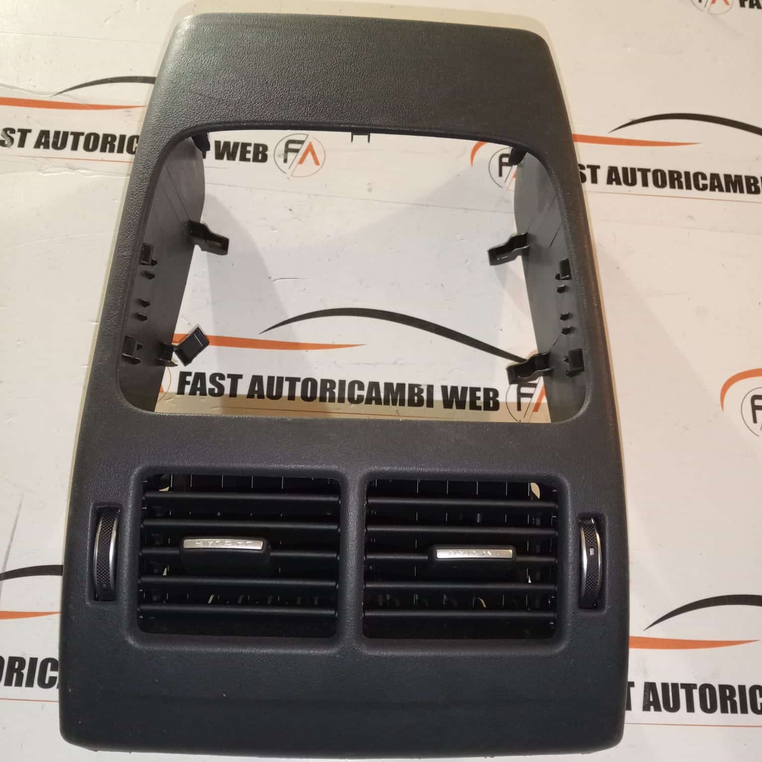 Bocchette aria posteriori per Jaguar F-pace del 2018 3 Immagine WhatsApp 2025-05-09 ore 22.25.51_48d0b9a6