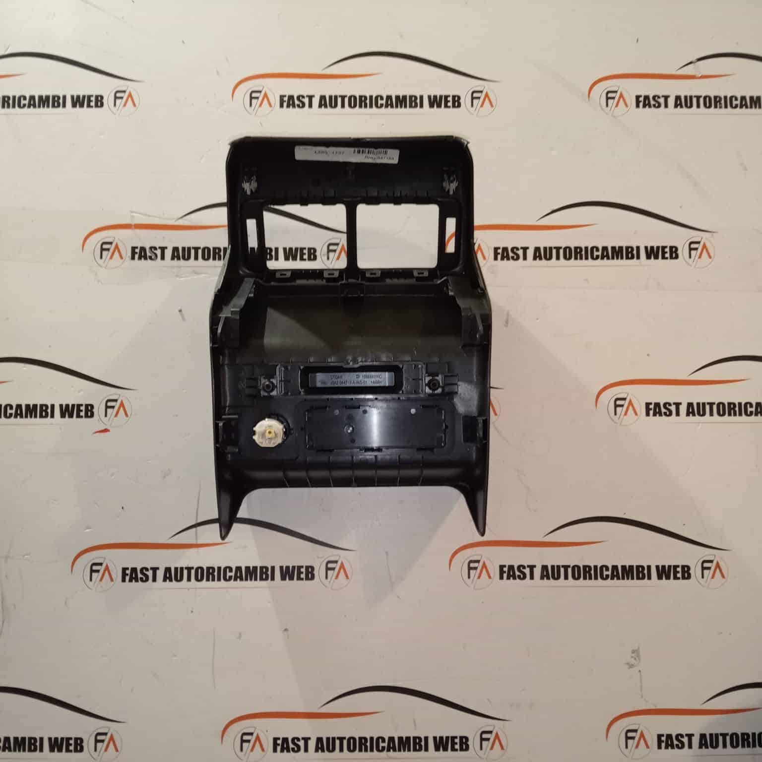 Rivestimento console centrale Range Rover Velar L560 J8A267448A 2015-2023 4 Immagine WhatsApp 2025-05-09 ore 22.33.40_54db50d1