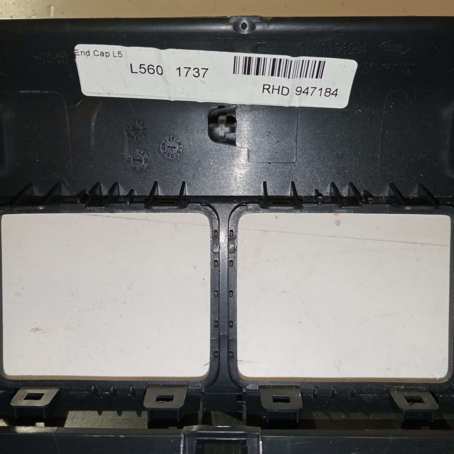 Rivestimento console centrale Range Rover Velar L560 J8A267448A 2015-2023 6 Immagine WhatsApp 2025-05-09 ore 22.33.41_61548435