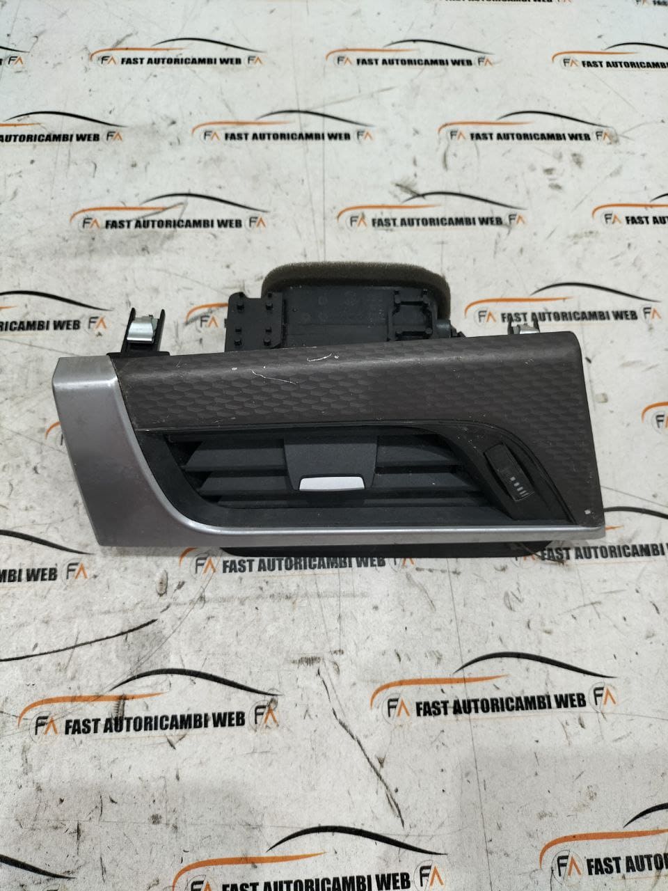 Bocchetta aria cruscotto sinistra BMW X1 F 48 178529-11 1 1