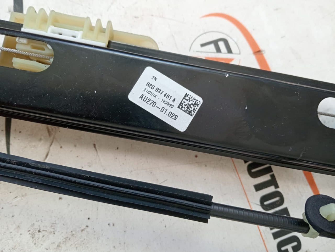 Alzavetro anteriore sinistro sx Audi A1 202182G837461A 4 4