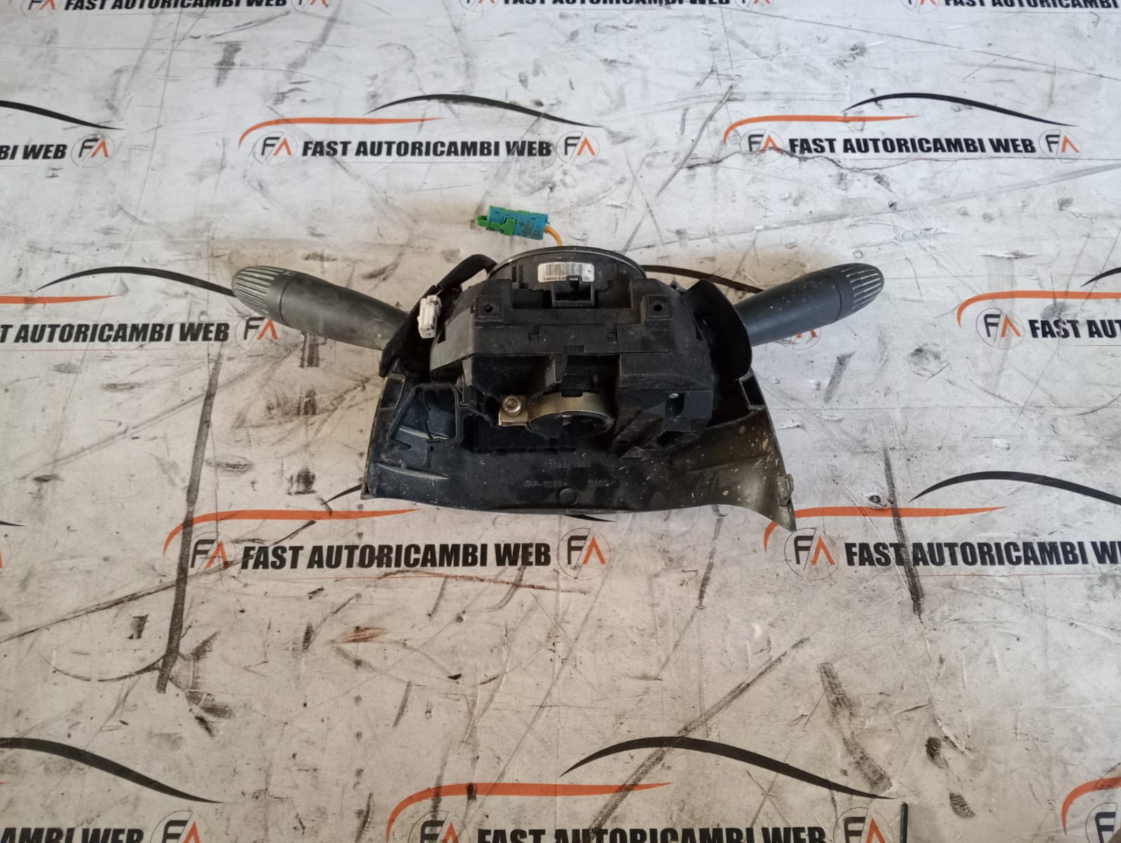 Devioluci Fiat Punto berlina 5P 2004 735381051 2 0a6b029b-559f-4cce-9bb7-cabe568f3621