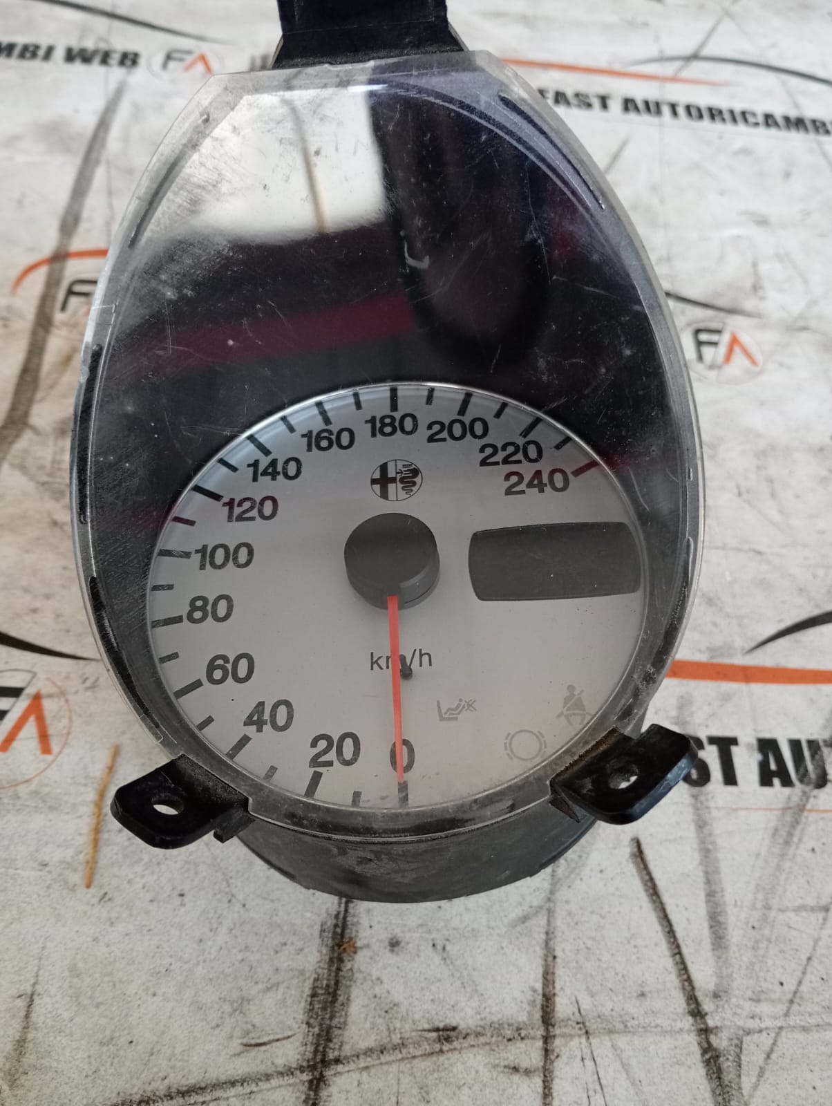 Quadro strumenti tachimetro Alfa Romeo 156 1.9 D 60658100 1 13f8ae2b-74ad-42a5-b7ab-21a4d6e5e4ae
