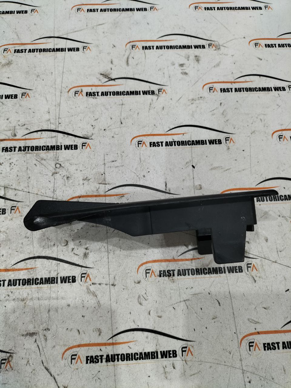 Cover scatola fusibili e relè Audi A6 C6 4F0971981 2 2