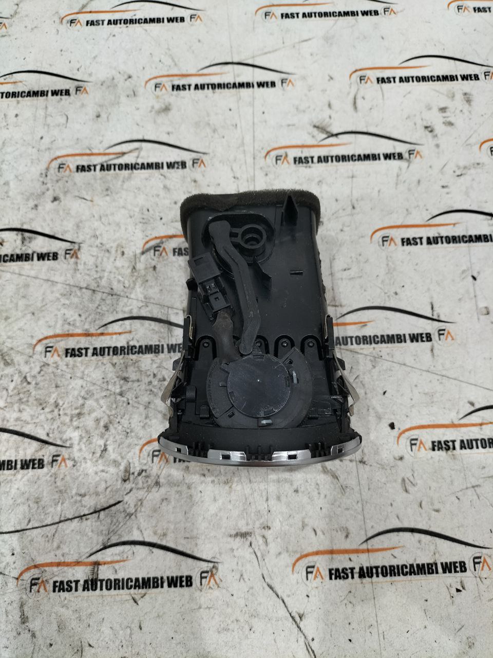 Bocchetta aria cruscotto Mercedes classe C W204 A2048308754 2 2