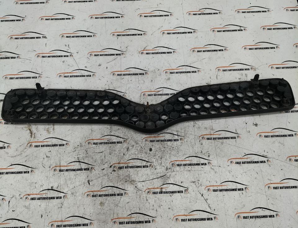 Griglia anteriore radiatore Toyota Yaris XP10 531010D010 4 2