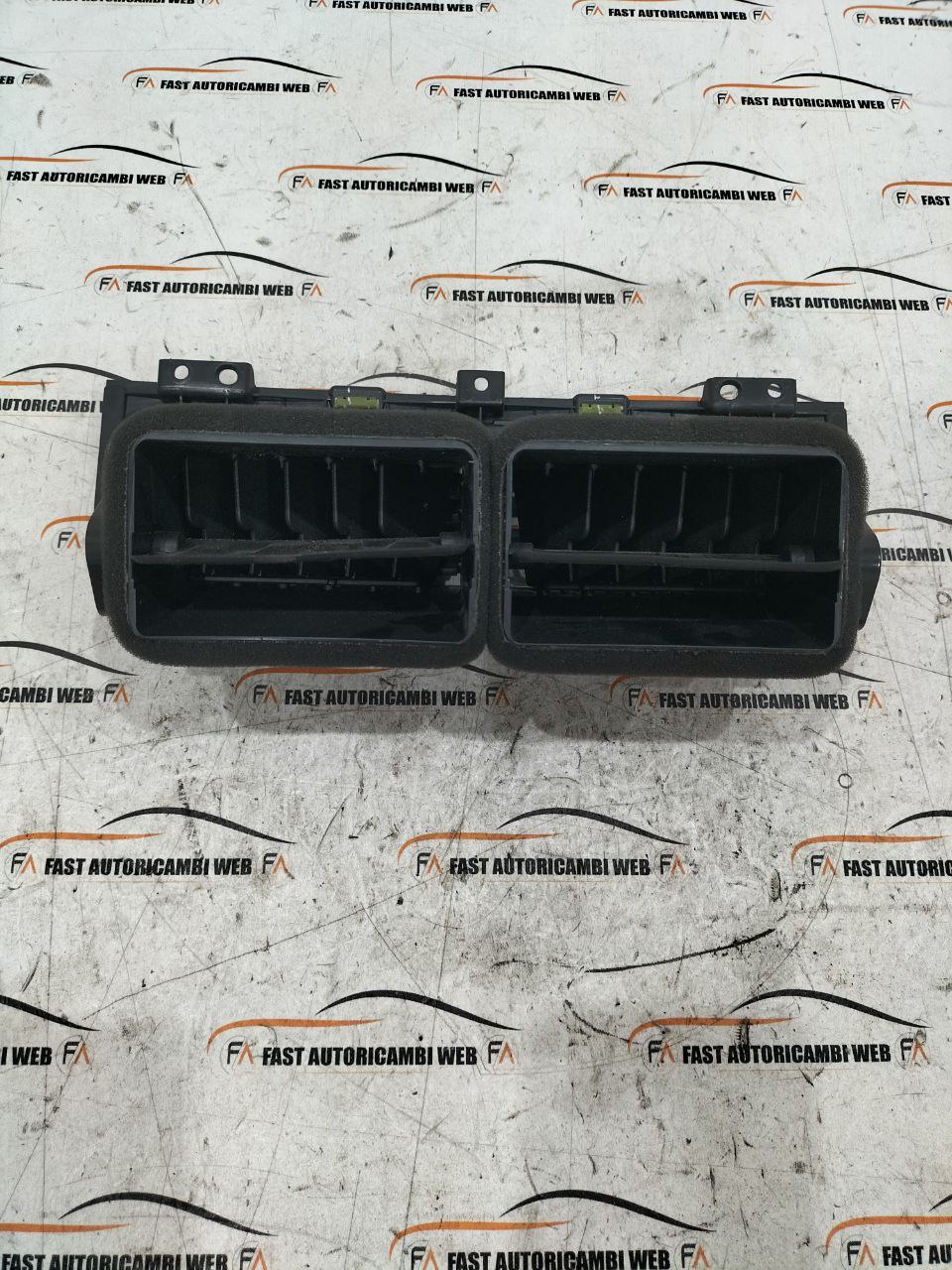 Bocchetta aria centrale Jaguar E-Pace X540 J9C3-014L21-A 3 3
