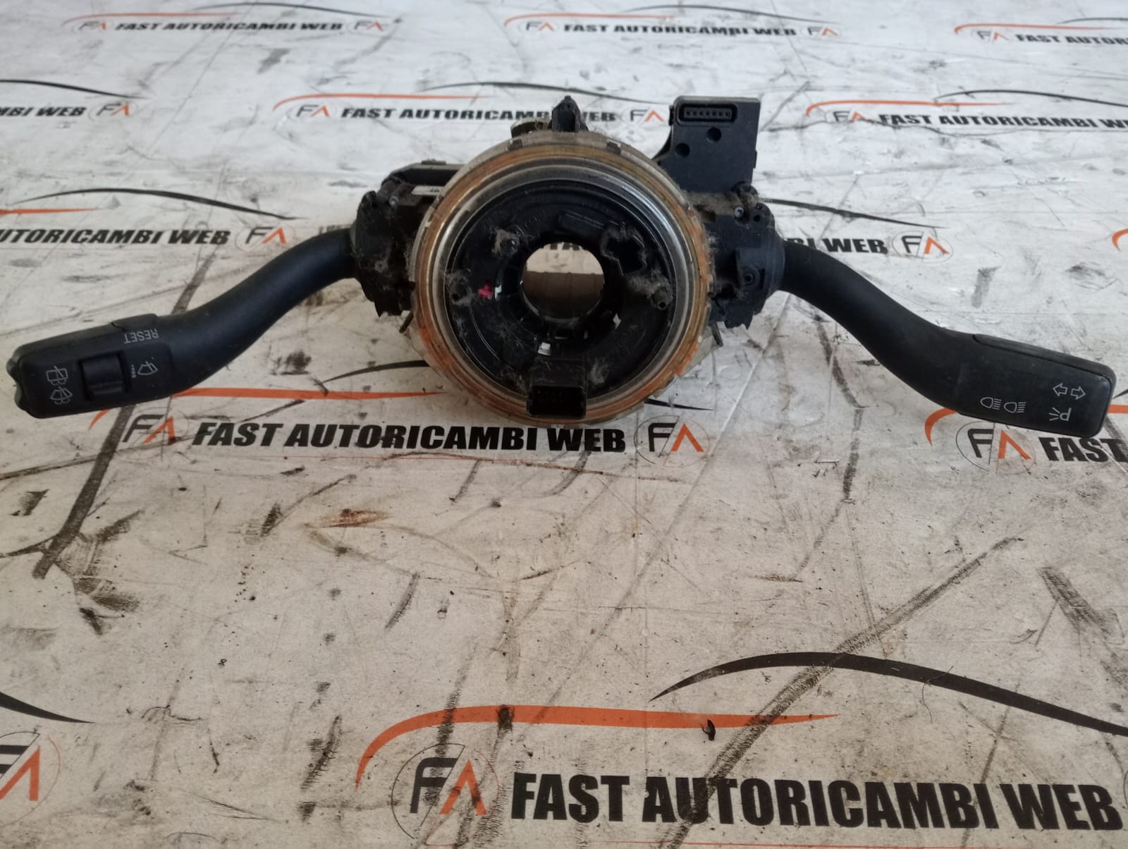 Devioluci Audi A6 avant 2004 4f0953549d 4 998293f2-1145-42a8-879a-76077841e703
