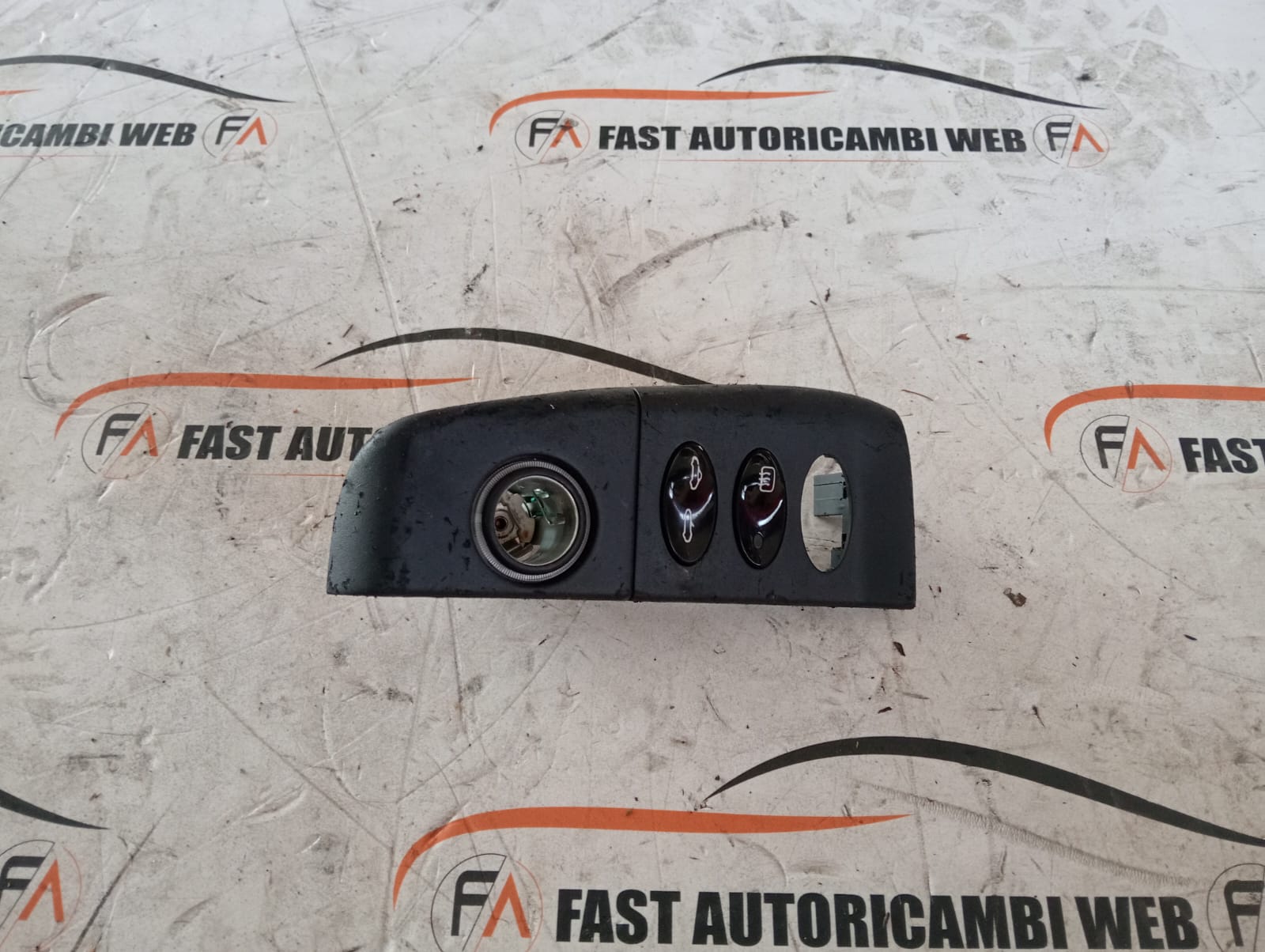 Piastra cruscotto interruttore capota Porsche 911-996 99655223304 1 WhatsApp Image 2025-06-13 at 11.55.21