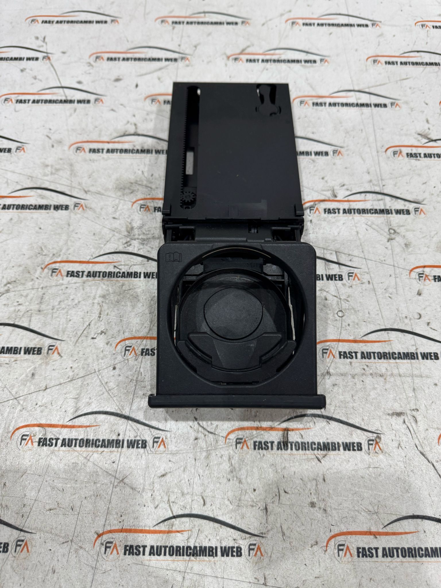 Porta vicchiere anteriore Audi A4 8h2862534 1 b26489b0-02b5-4074-a63d-e98b4ba78ef6