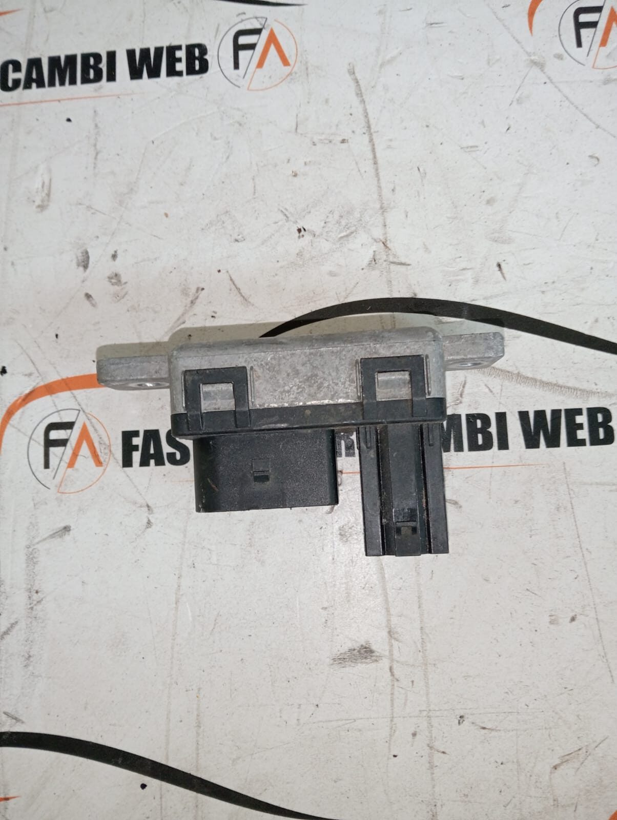 Centralina preriscaldamento candelette Jaguar XE X760 GX7312B533AC 5 cf8a3fae-247f-458e-afc8-46dc5dde8bb8