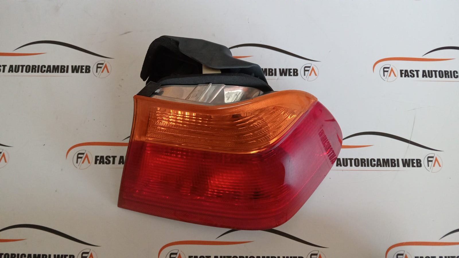 Fanale stop posteriore destro BMW Serie 3 E46 230022R 7 WhatsApp Image 2025-07-25 at 10.59.37