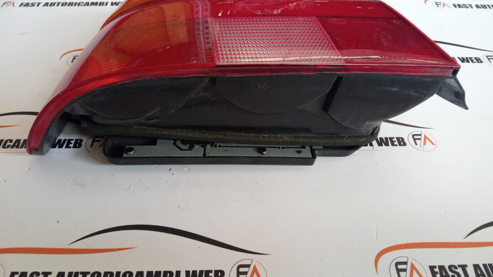 Fanale stop posteriore sinistro BMW serie 5 E39 146033-00 4 WhatsApp Image 2025-07-25 at 15.30.55