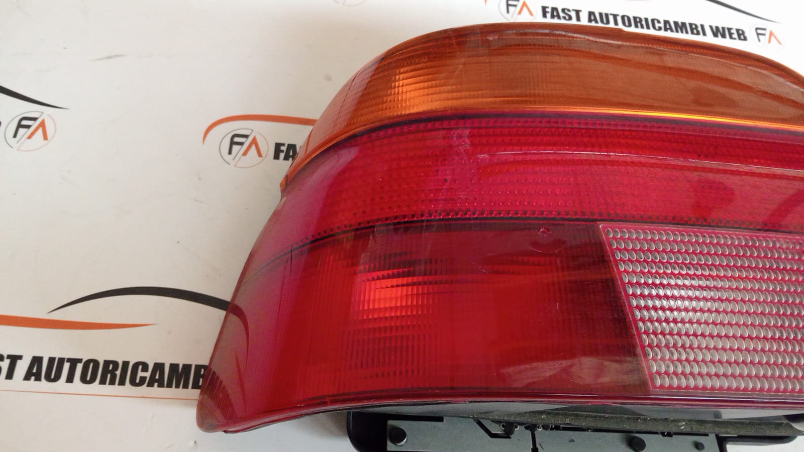 Fanale stop posteriore sinistro BMW serie 5 E39 146033-00 2 WhatsApp Image 2025-07-25 at 15.31.13