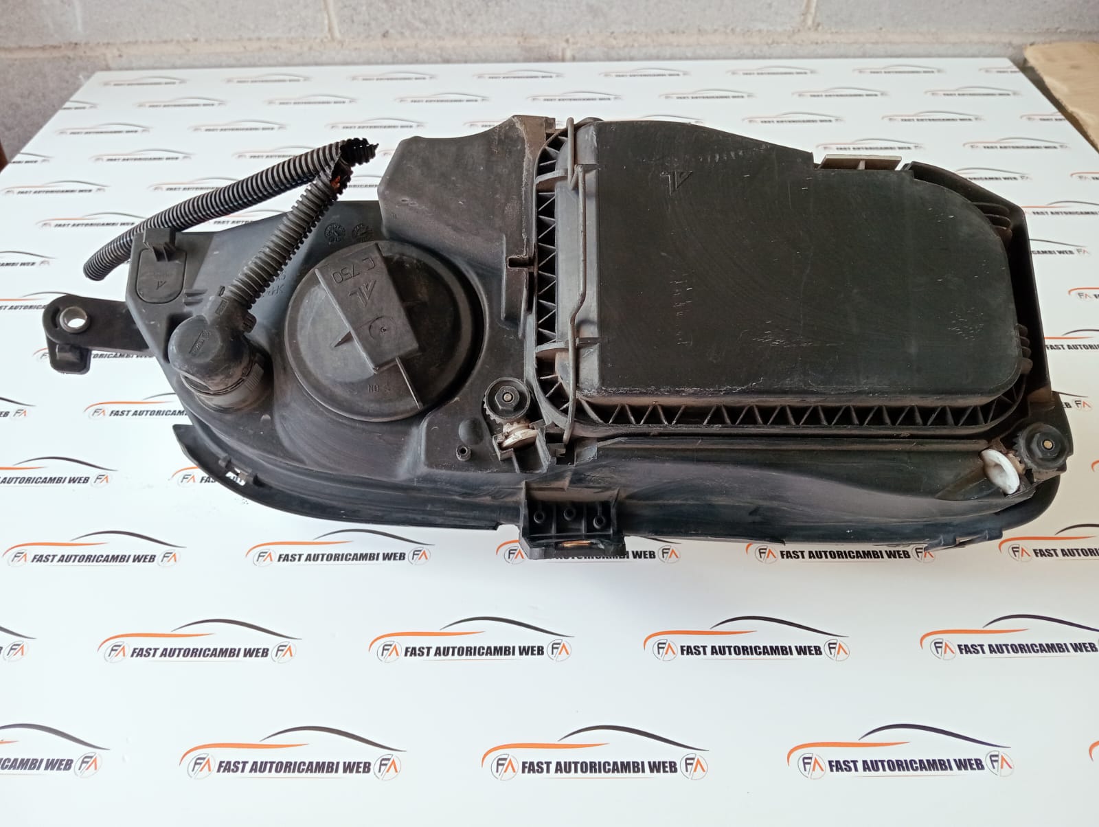 Fanale anteriore sinistro Fiat Multipla 2° serie 42230748 6 WhatsApp Image 2025-08-26 at 15.02.36