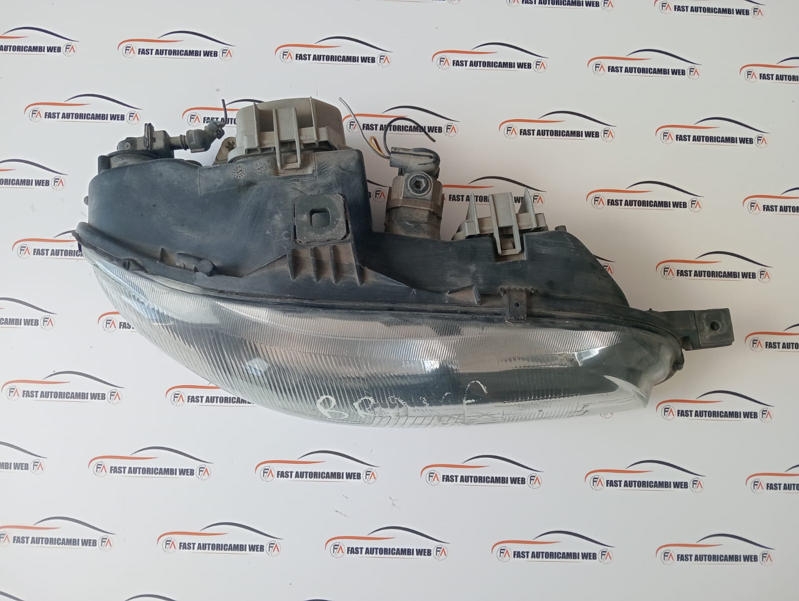 Fanale anteriore destro Fiat Brava 88201558 3 WhatsApp Image 2025-08-27 at 14.23.22