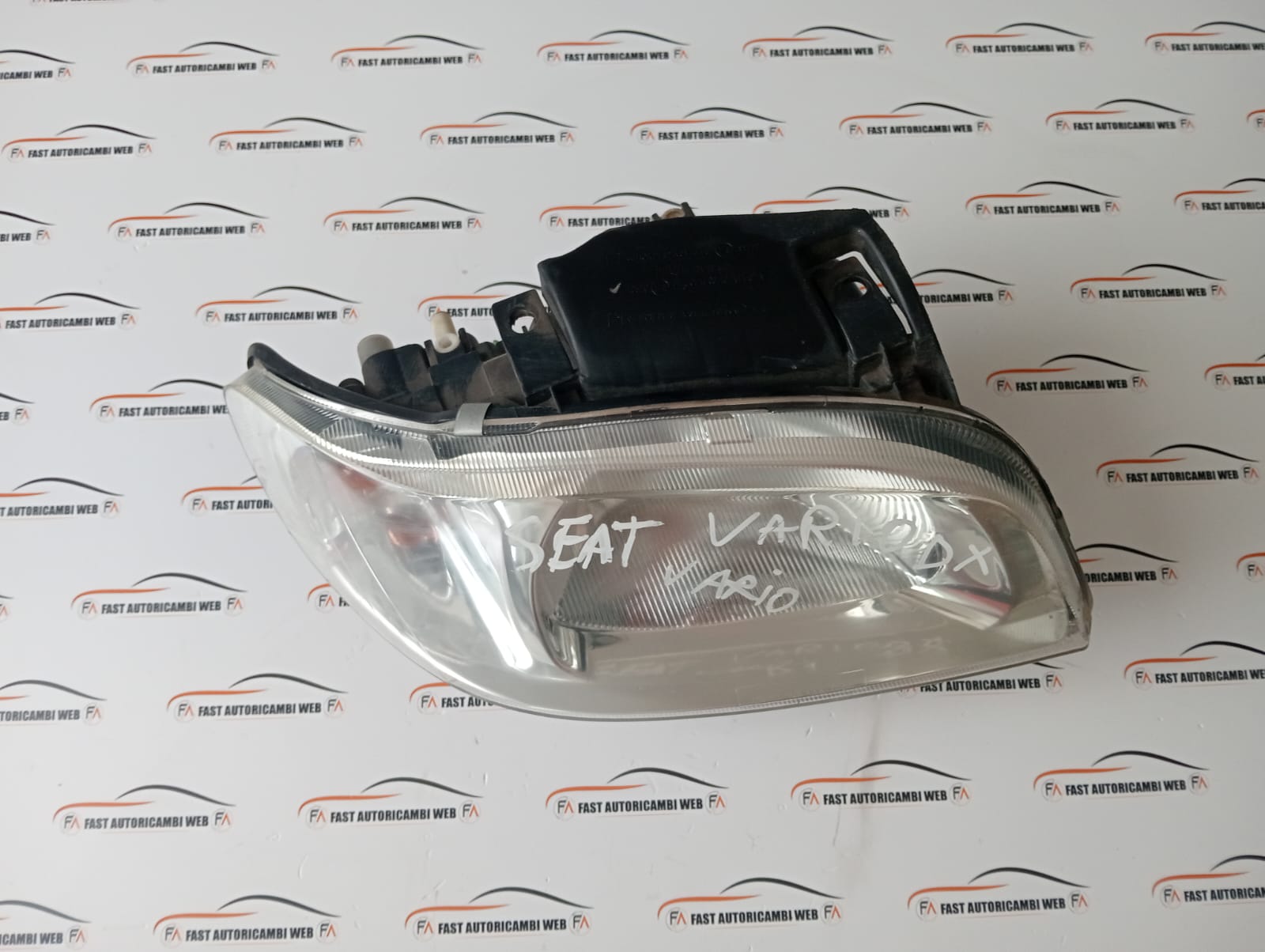 Fanale anteriore destro Seat Cordoba Vario 2° serie 2 WhatsApp Image 2025-08-29 at 10.05.26 (1)