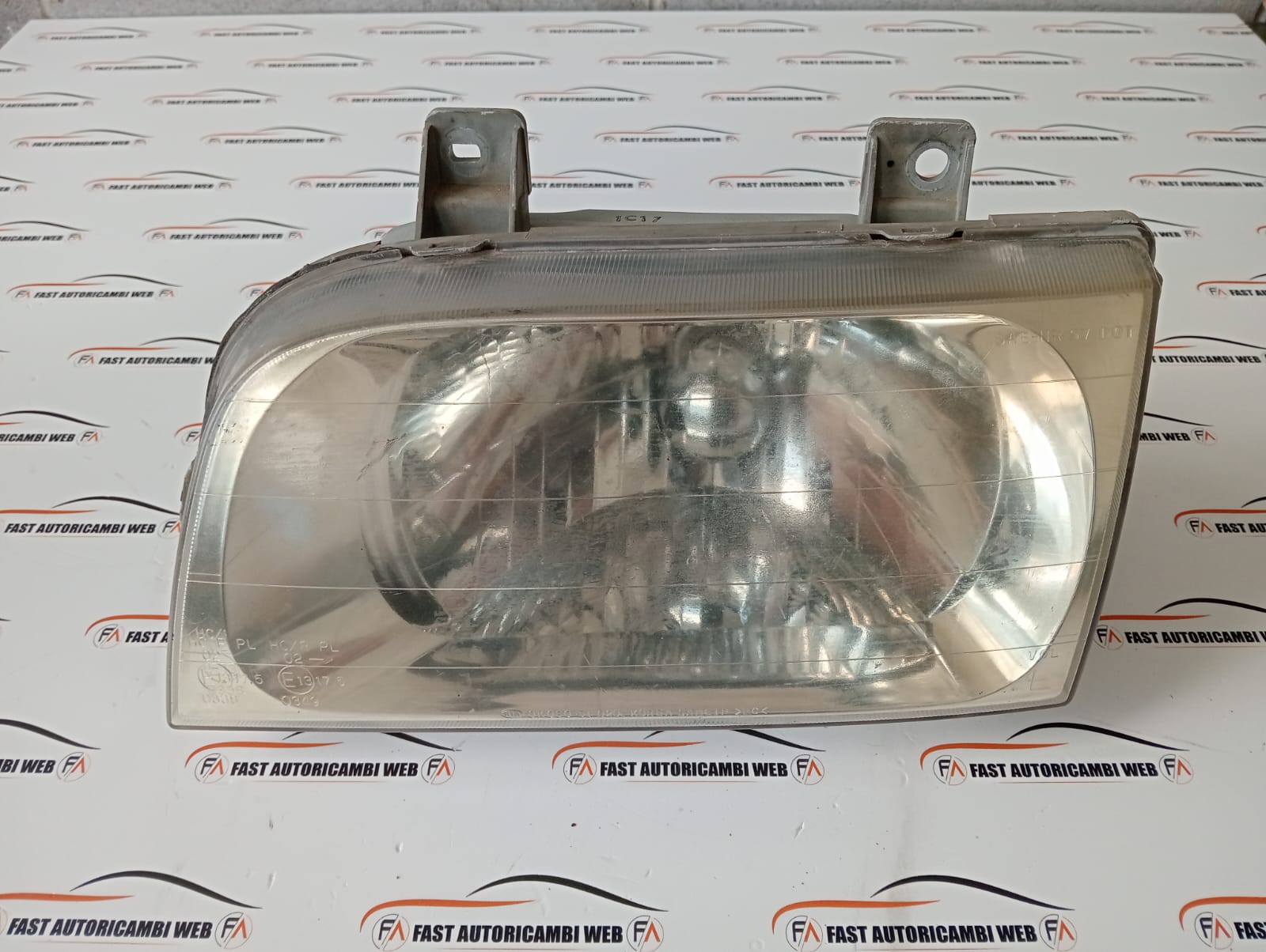Fanale anteriore sinistro Kia Sportage JA SAE-HR-97 D0T 1 WhatsApp Image 2025-08-31 at 11.44.11 (1)