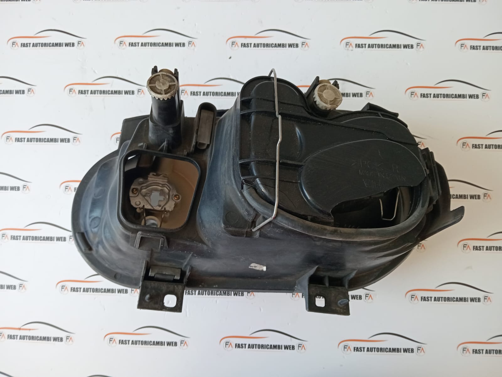Fanale anteriore destro Volkswagen Golf 4 1J1941016C 3 WhatsApp Image 2025-09-01 at 16.48.55