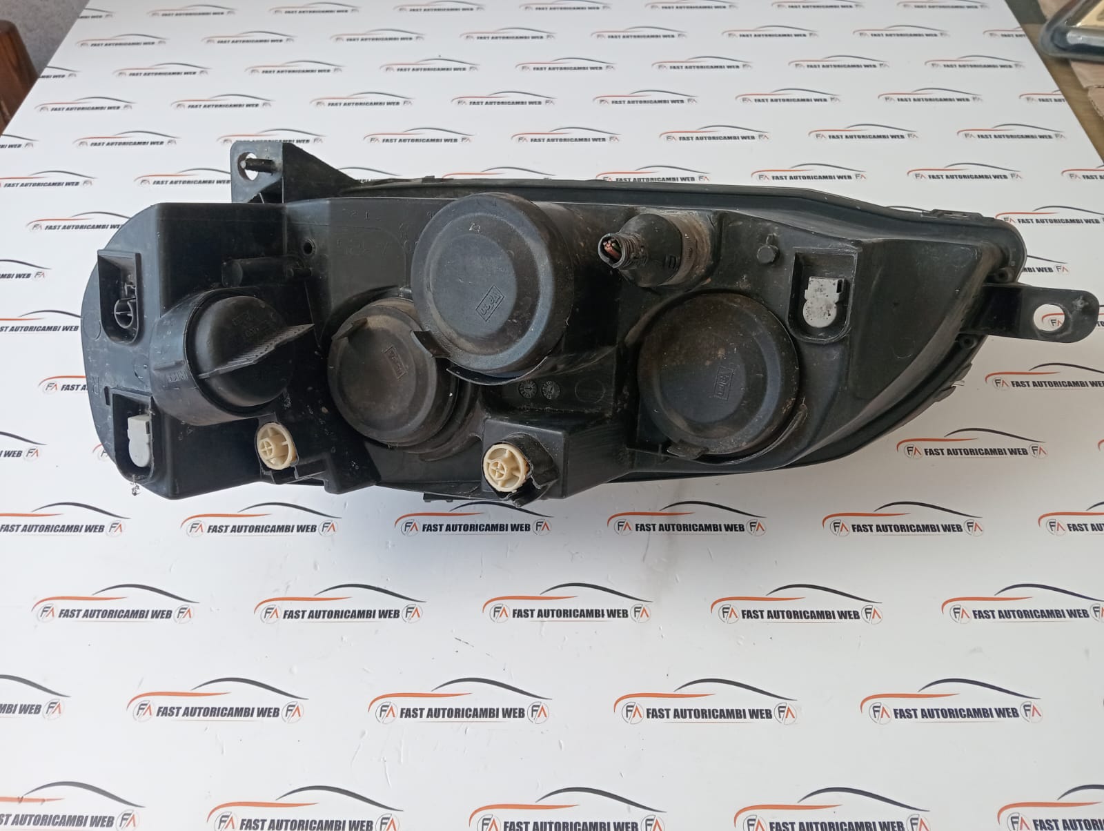 Fanale anteriore sinistro Fiat Punto 188 89101030 5 WhatsApp Image 2025-09-05 at 14.22.15 (1)