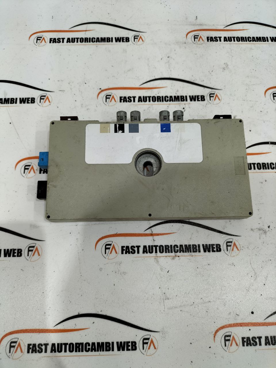 Centralina amplificatore antenna BMW serie 3 E90 E91 1 photo_1_2025-09-19_17-39-48