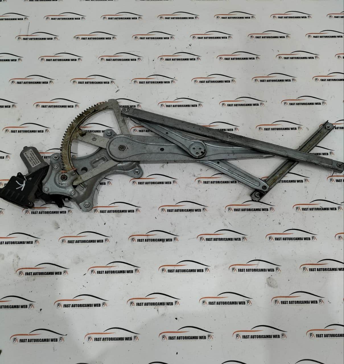 Alzacristalli Toyota Corolla posteriore sx 69840-0F020 2 photo_2025-09-28_09-57-36
