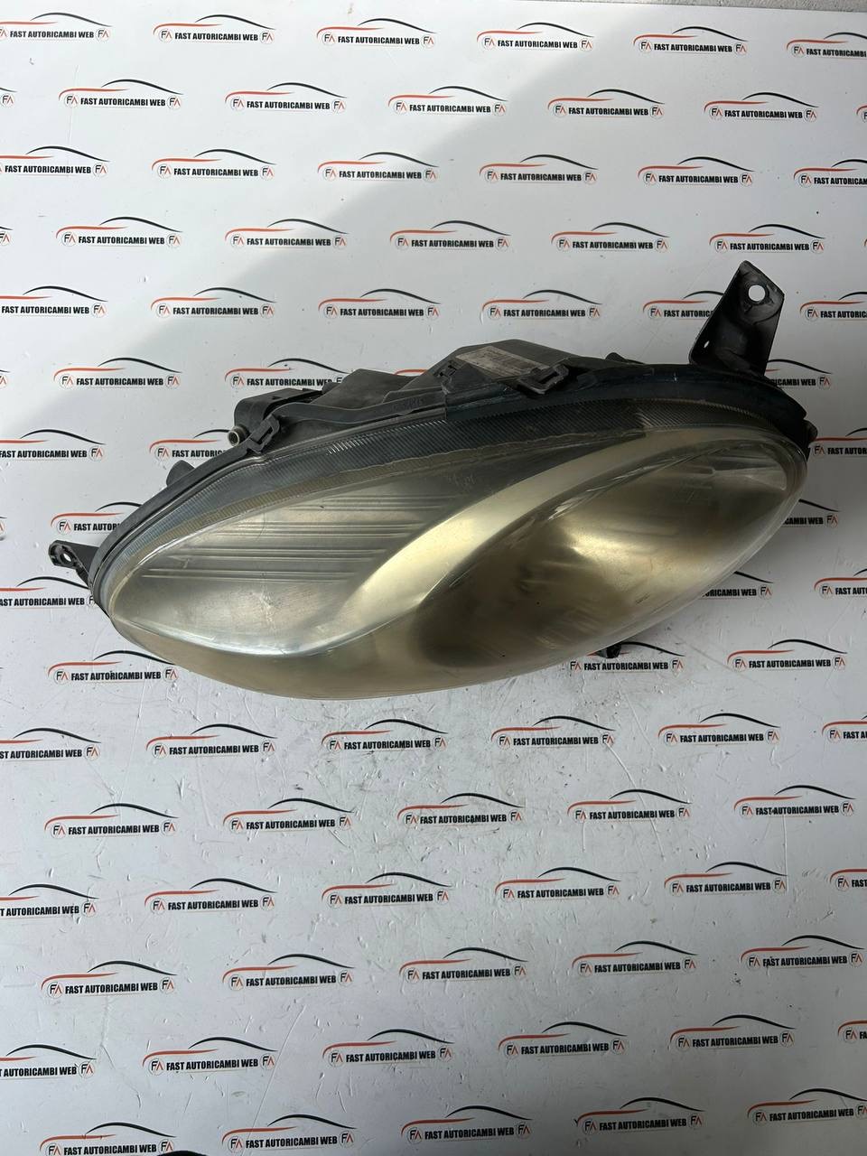 Faro anteriore destro Nissan Micra K12 2003-10 89074321 2 IMG_8296