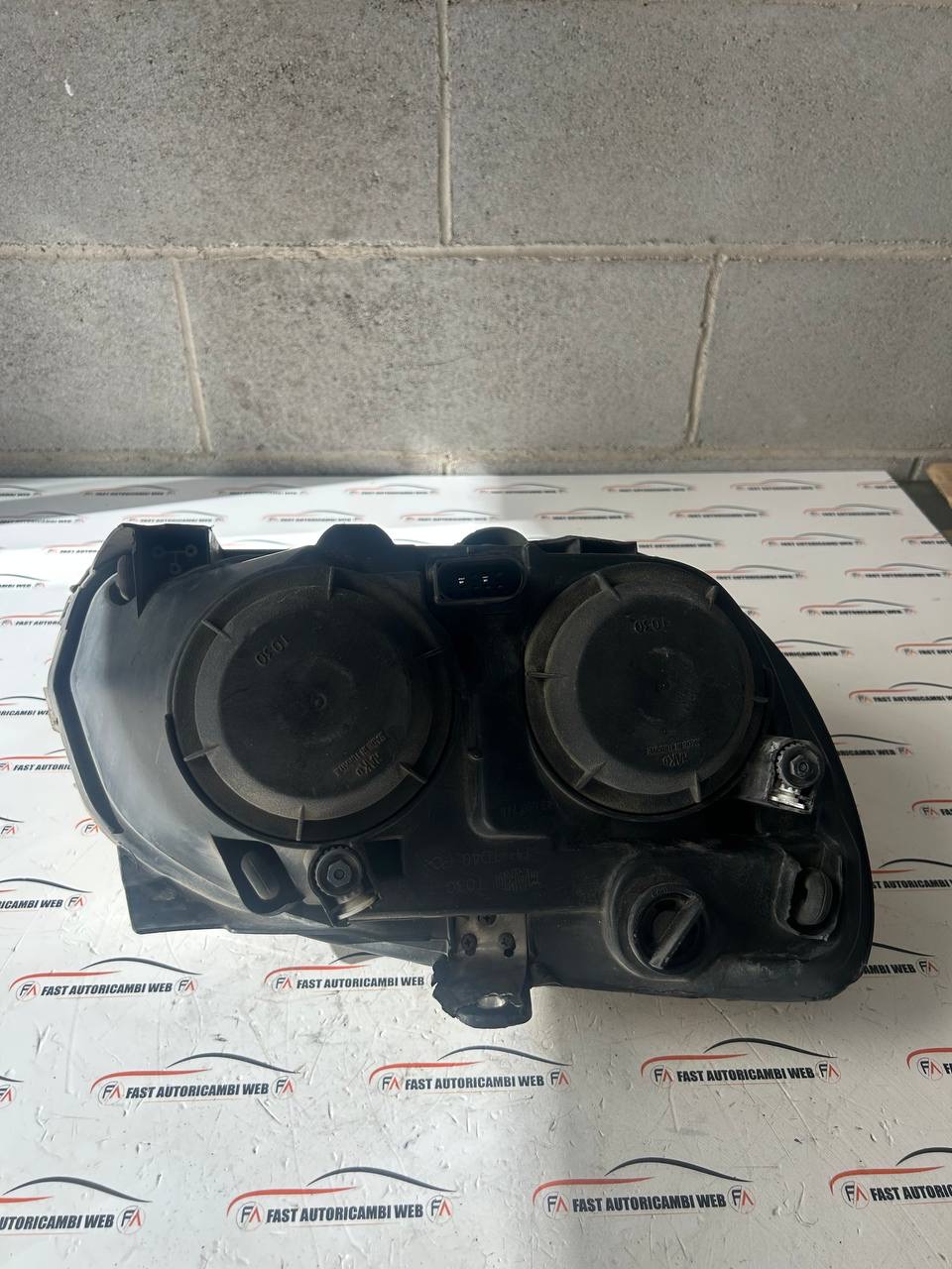 Faro anteriore sinistro Fiat Doblo I (119_/223_) 2005-17 43690999 8 IMG_8380