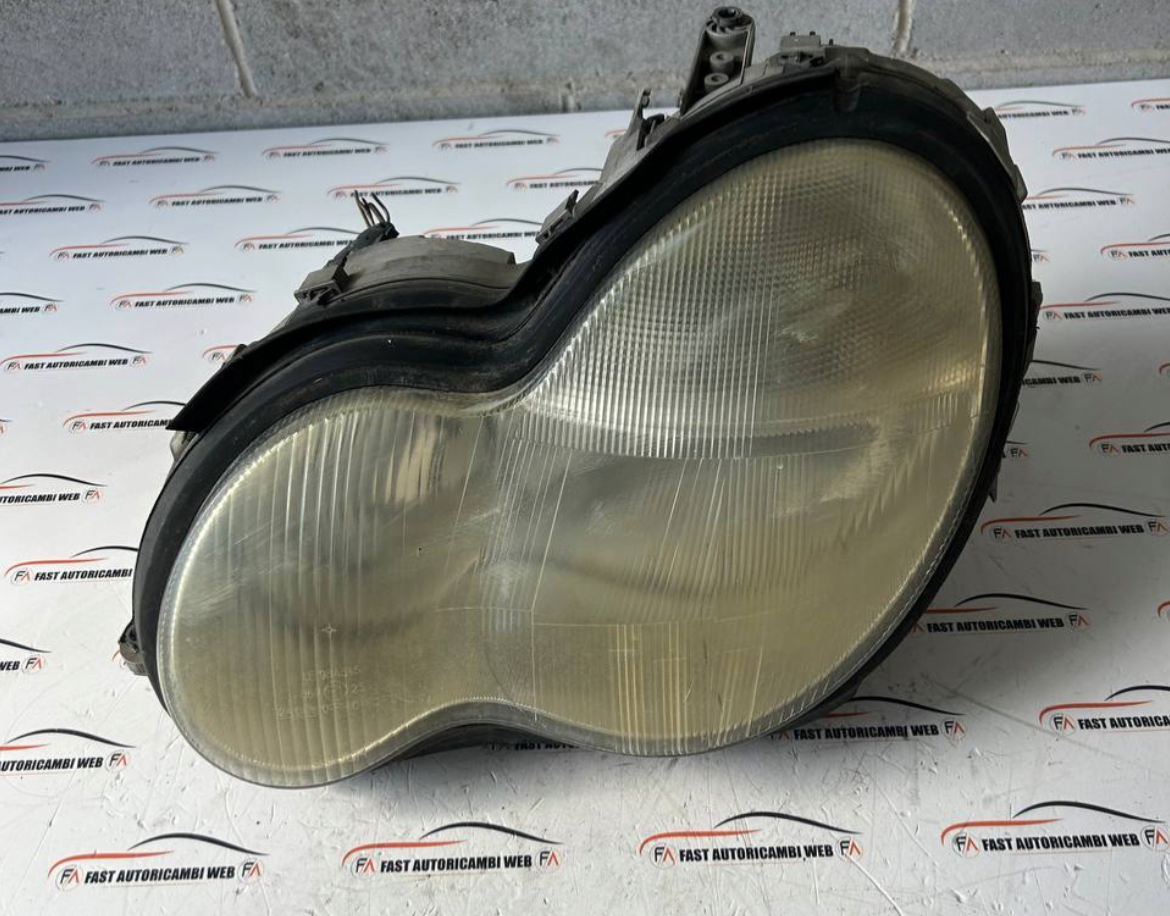 Faro anteriore sinistro Mercedes Classe C W203 (2000-2004) 0301166201 1 IMG_8447