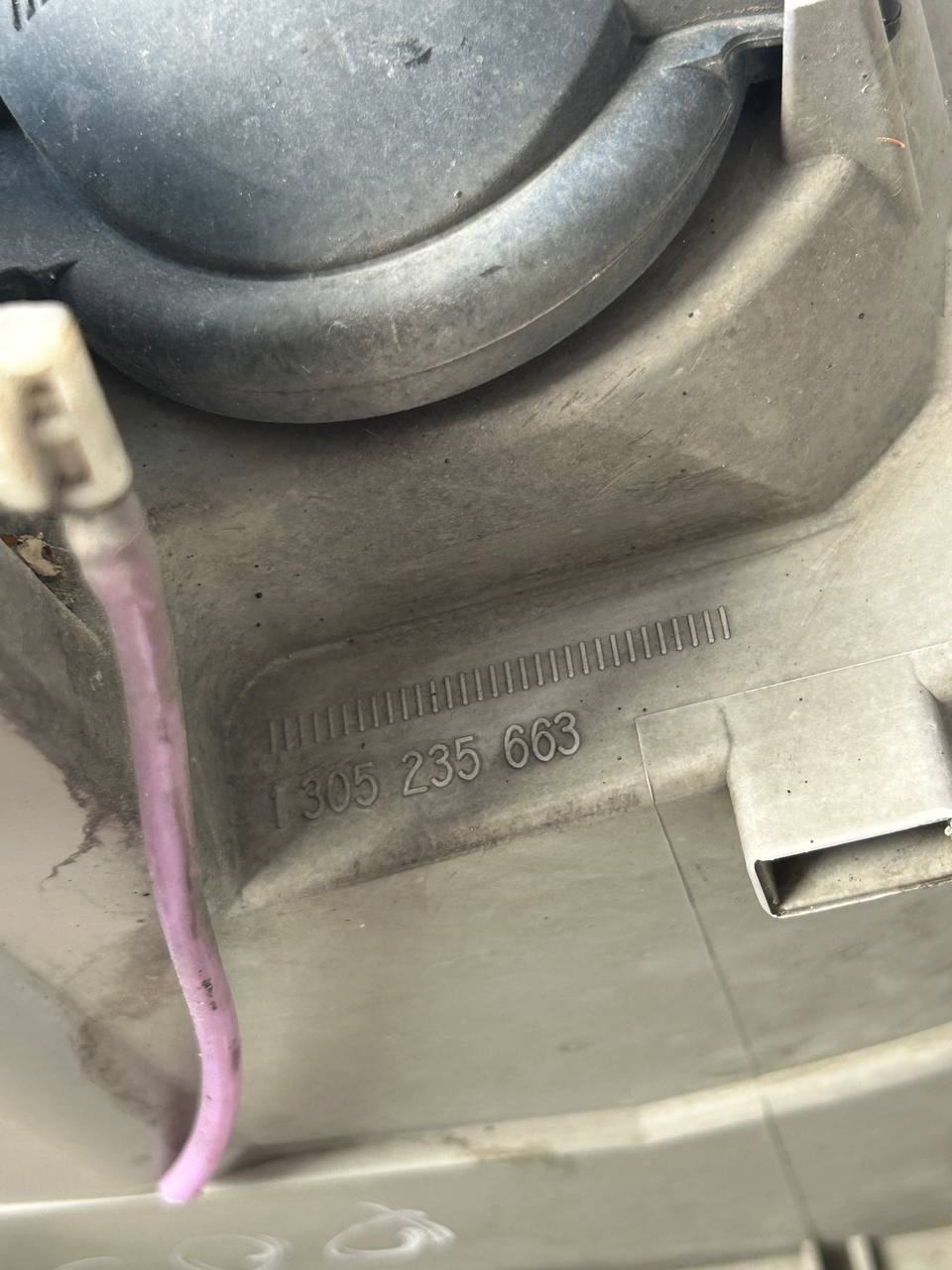 Faro anteriore sinistro Mercedes Classe C W203 (2000-2004) 0301166201 7 IMG_8453