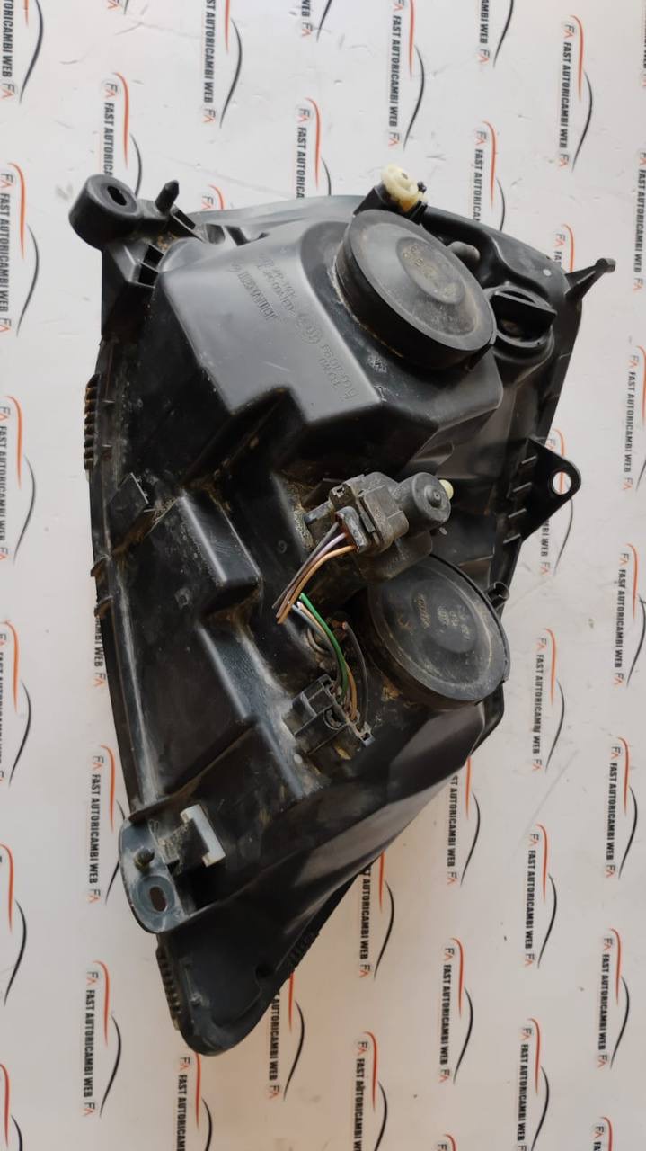 Faro anteriore sinistro Renault Clio II (1998-2005) 15601700 4 IMG_8618