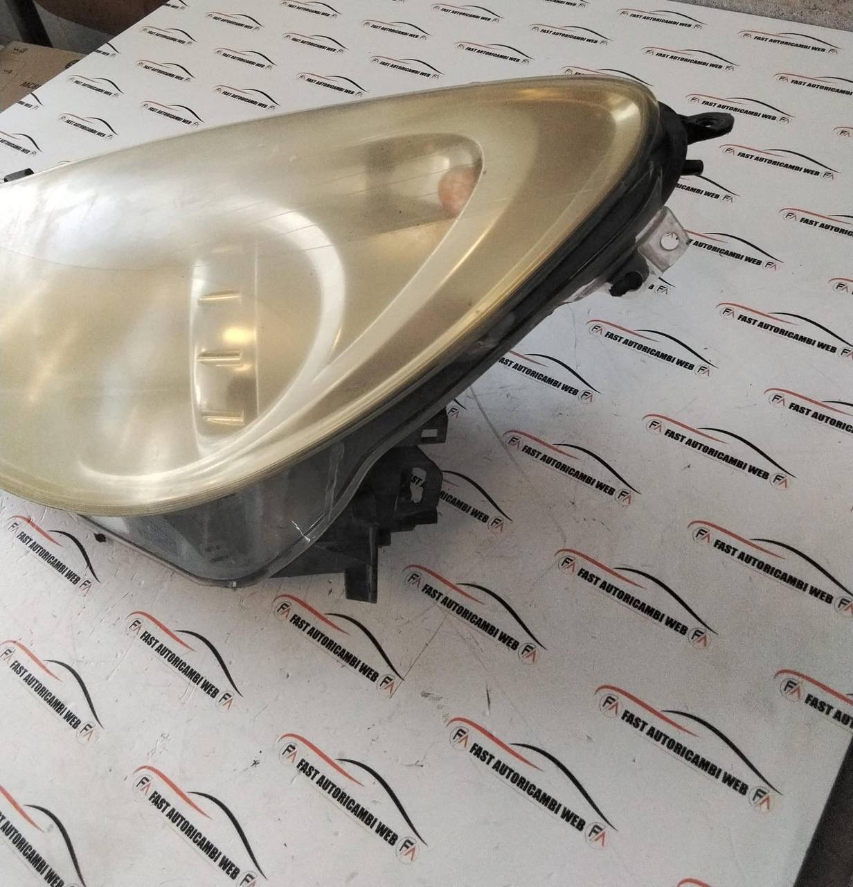 Faro anteriore sinistro Opel Corsa D (2006-14) 13186381 3 IMG_8672