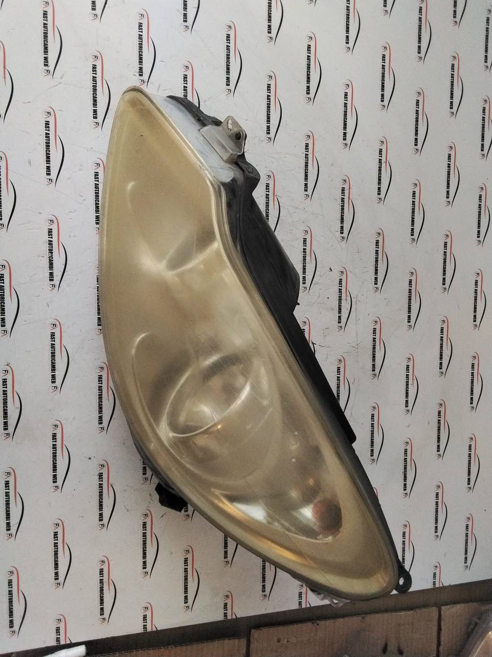 Faro anteriore sinistro Opel Corsa D (2006-14) 13186381 6 IMG_8673