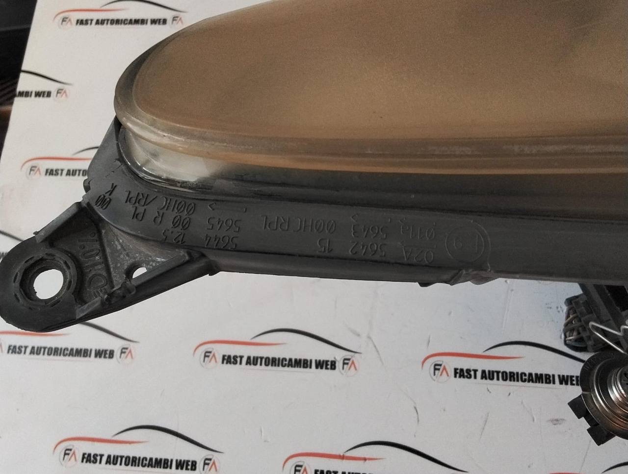 Faro anteriore sinistro Opel Corsa D (2006-14) 13186381 8 IMG_8677