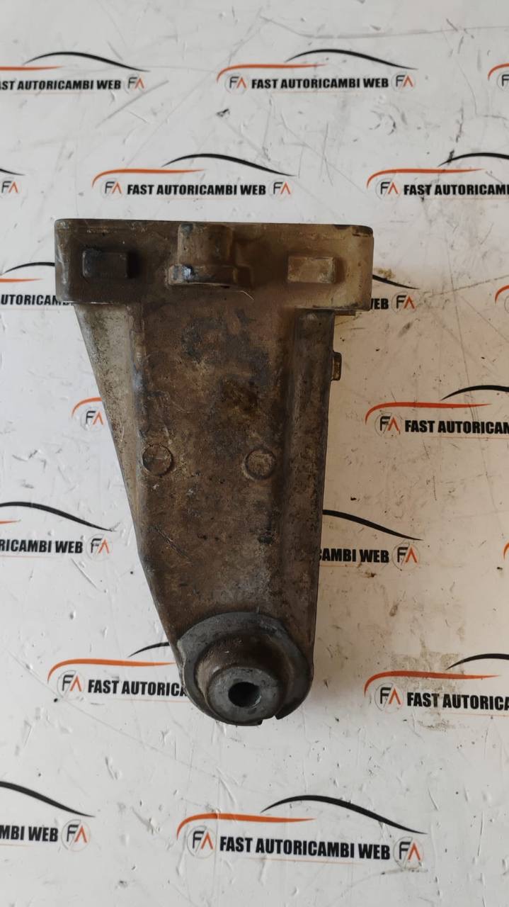Staffa supporto motore Mercedes-Benz SLK250 R172/M271 A2712232504 4 IMG_8937