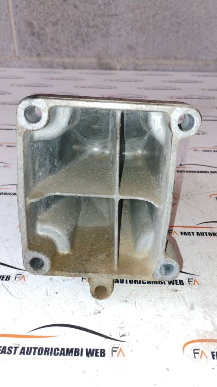 Staffa supporto motore Mercedes-Benz SLK250 R172/M271 A2712232504 6 IMG_8939