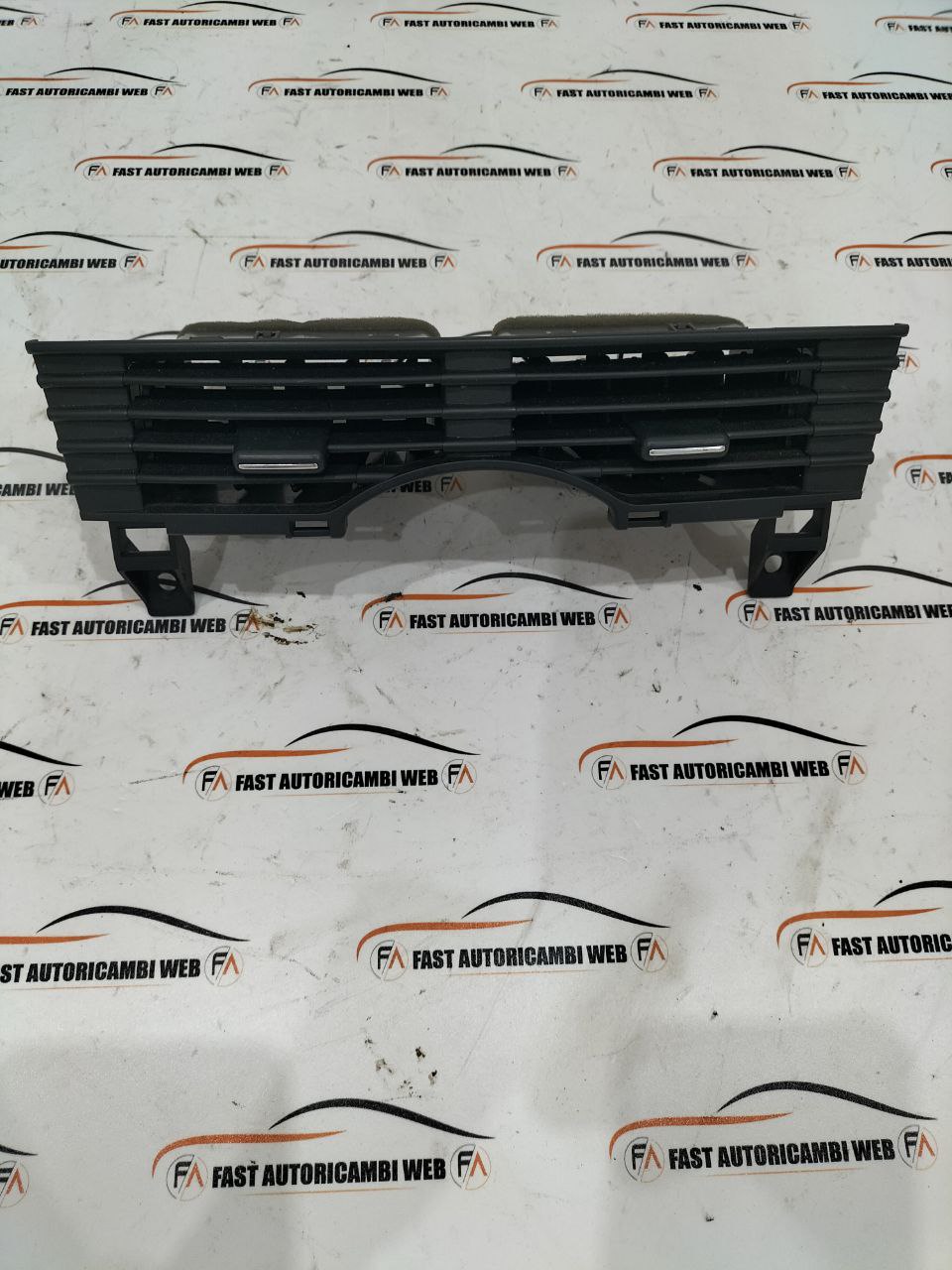 Bocchette aria centrale Mazda RX-8 F151-64-930 1 photo_1_2025-10-21_17-19-02