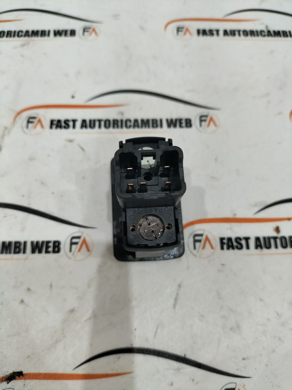 Interruttore riscaldamento sedile Mazda RX-8 191481 2 photo_2_2025-10-21_16-49-45