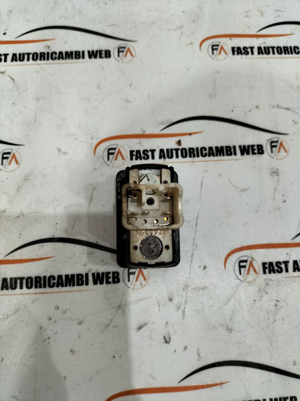 Interruttore riscaldamento sedile Mazda RX-8 191482 2 photo_2_2025-10-21_17-03-23